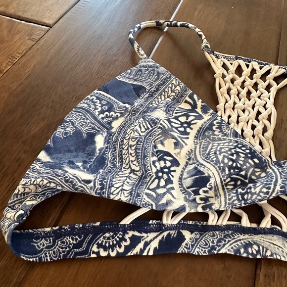 Express Matching Swimsuit Bikini - Picture 2 of 7